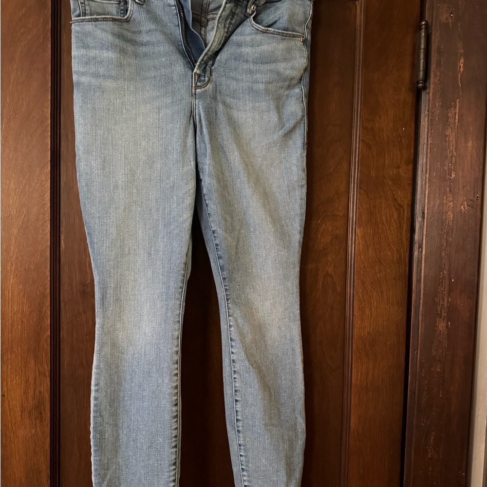 Good American Good Legs Skinny Jeans
